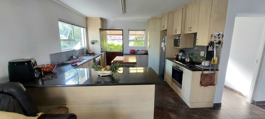 3 Bedroom Property for Sale in Sunrise On Sea Eastern Cape